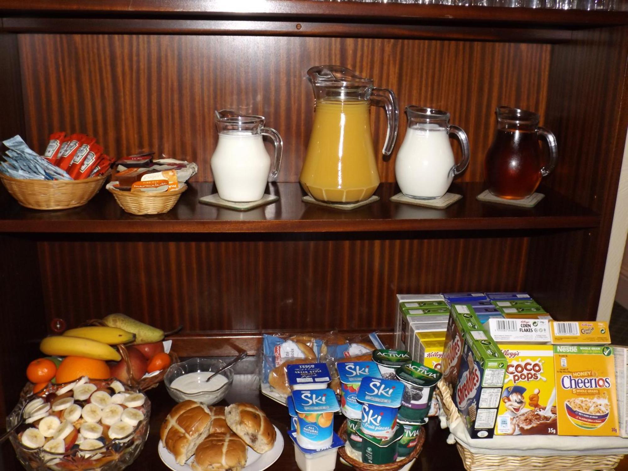 โรสดีน กสท์เฮาส์ Bed & Breakfast เพมโบรก ภายนอก รูปภาพ